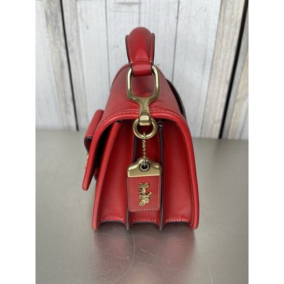 New! Coach Hero Shoulder Bag Sport Red Accordion Style Hangtag Strap Crossbody - Picture 4 of 10